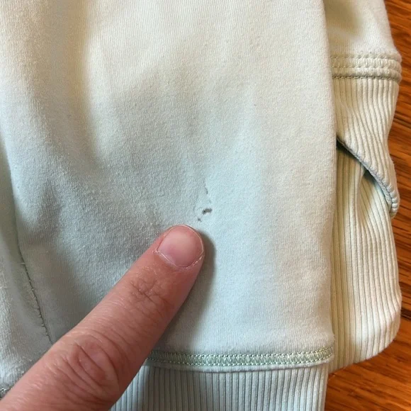 Lululemon Jacket 6 - Picture 4 of 8